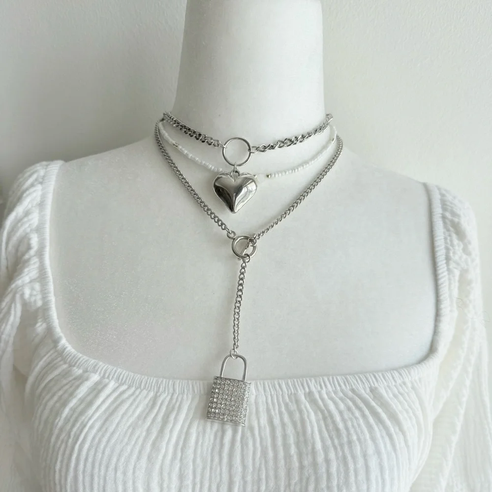 Y2K locket pendant necklace mcbling bedazzled necklace - Picture 4 of 5